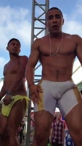 Striper beringela man