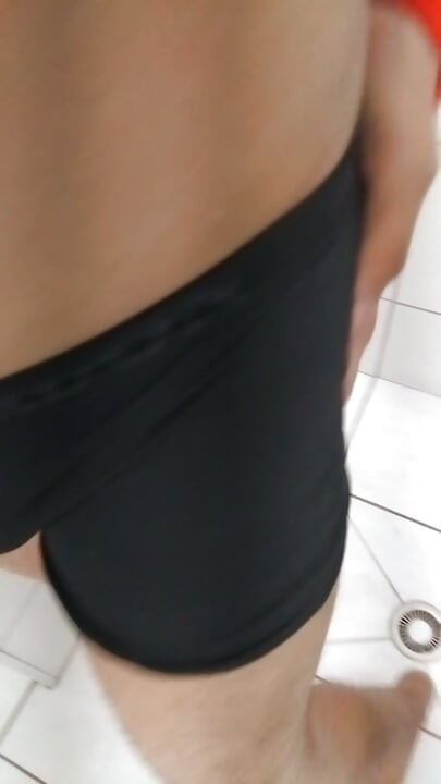 黑色性感濕內褲洗澡後 - 來抓住我的雞巴，感受我火辣的身體 Ya Habibi， Ven y Siente