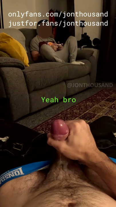 Spewing cum in front of my str8 roommate