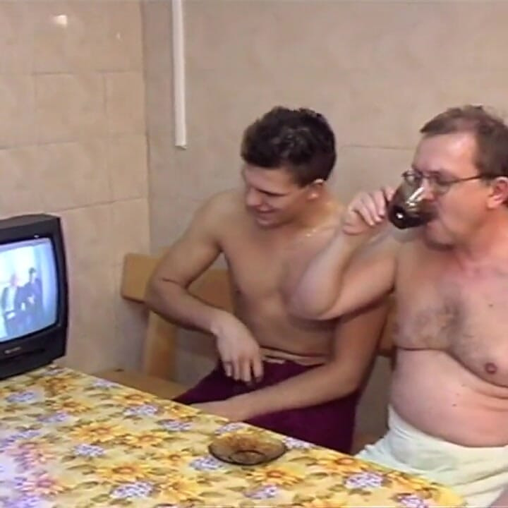 Twink fucked by flat mature boy