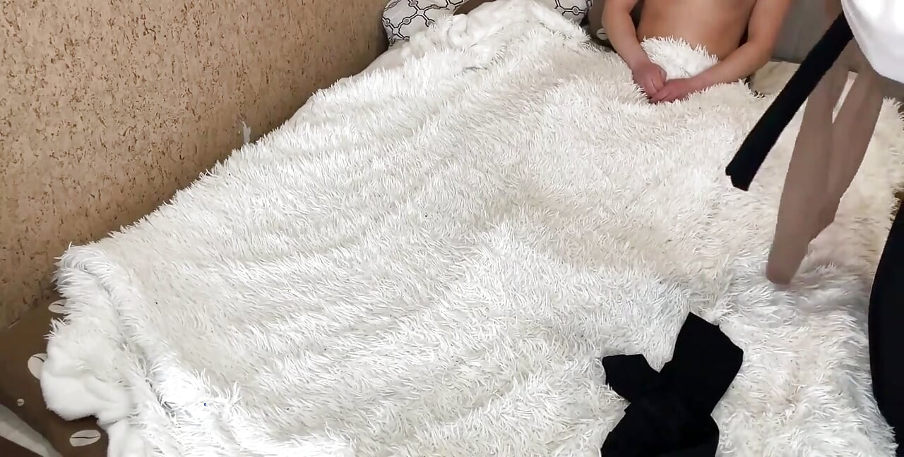 Arap orta yaşlı seksi kadının taytına boşalma