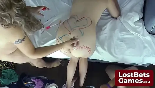 Galip işaretleyiciler vücutlarını eğlenceli iddialarla süsler