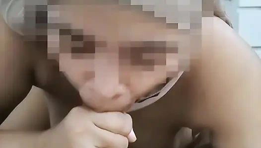 Mantan Pacar Berjilbab Nyepong Kontol Pertama Kali dan Kena Crot Di Mulut - Minokiiko