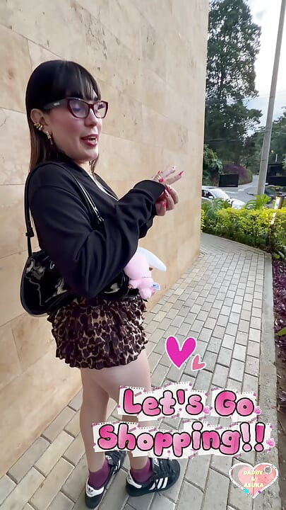 Pink Kitty Thích Đi Mua Sắm