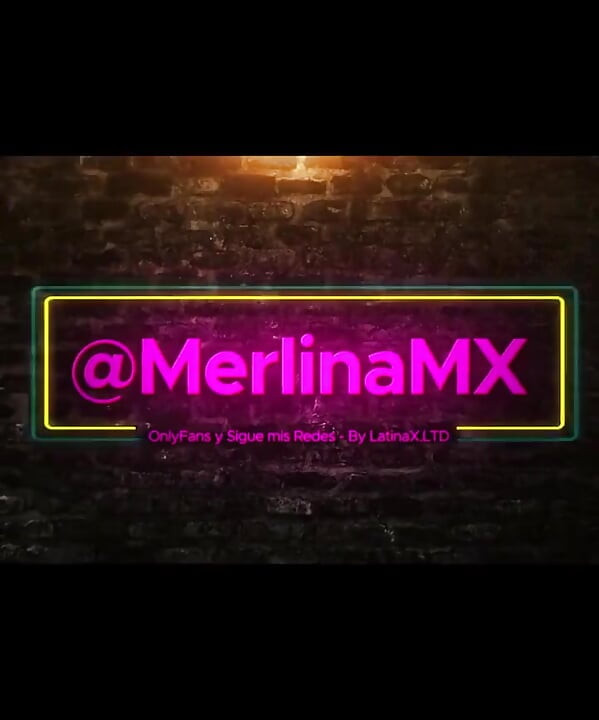 Merlinamx - สาวนมใหญ่ช่วยตัวเองจนเธอถึงจุดสุดยอดและสัมผัสนมในห้องเธอ
