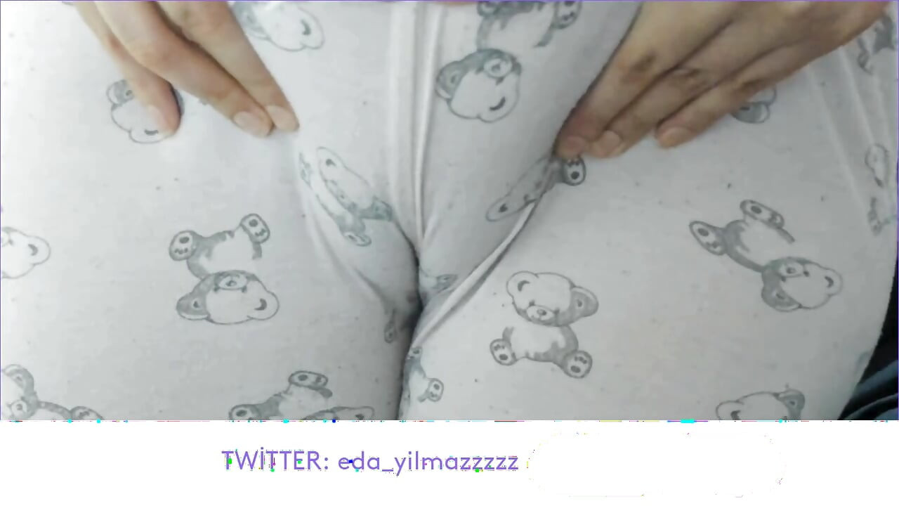 CAMELTOE- PAJAMA- SWOLLEN PUSSY