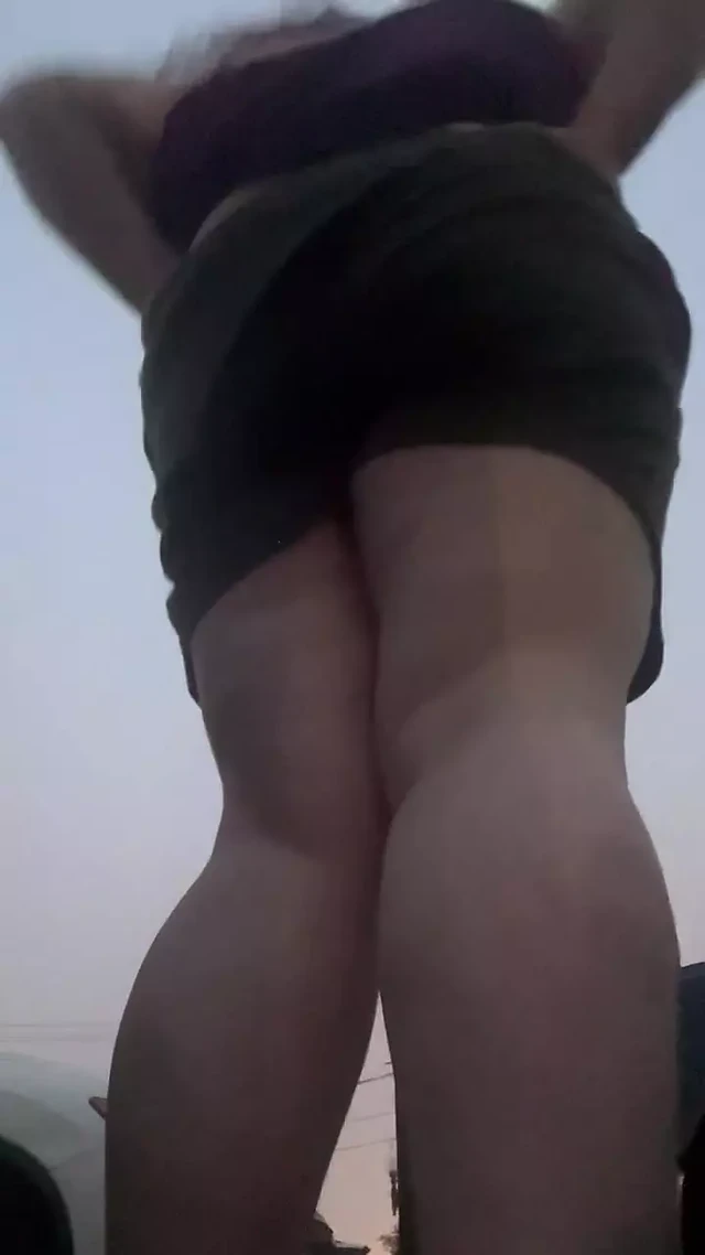 Bbw pulls pants down shakes her ass then plays with her exposed tits