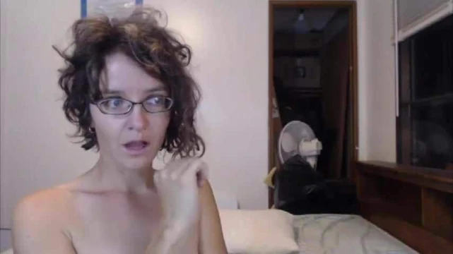 Squirting tomboy with pierced tits and affinity for kink