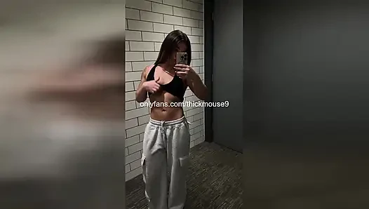 Onlyfans si cewek perawan rambut cokelat: nggak sengaja muncrat sendirian!