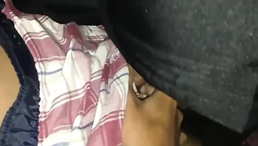 Mein großer schwanz wird gelutscht und fickt ein mädchen mit dicken titten in einem hijab, und ich komme auf ihr gesicht.