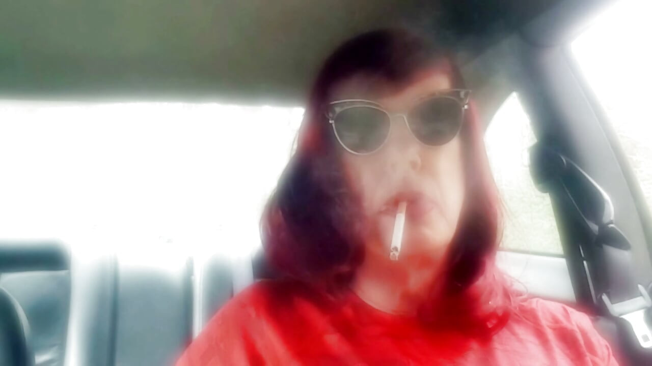 YOUR RED HEAD AUNT RUTHIE DESTROYS A MARLBORO 100 IN HER CAR