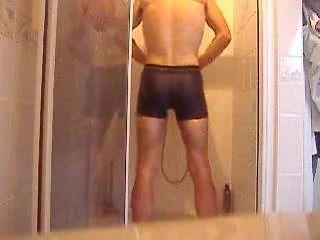 Saya di kamar mandi dengan spandex undie, bagian 2