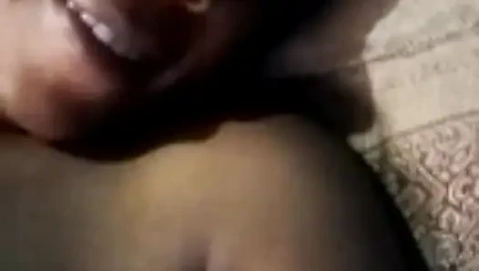 Azgın içeride teyze mastürbasyon yapmayı bırakamıyor