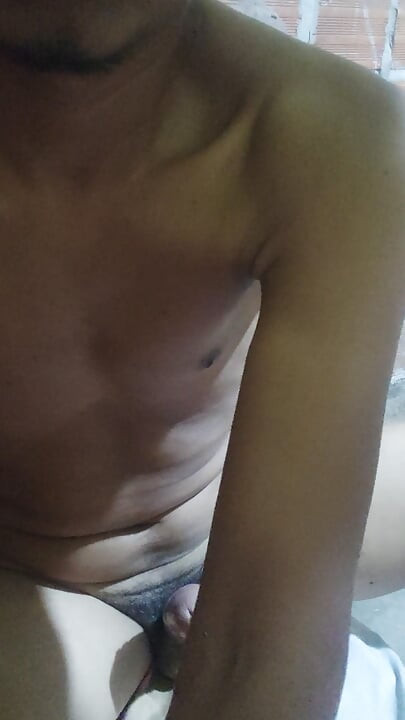 Latin guy looking for vagina or ass to put his cock in and give milk