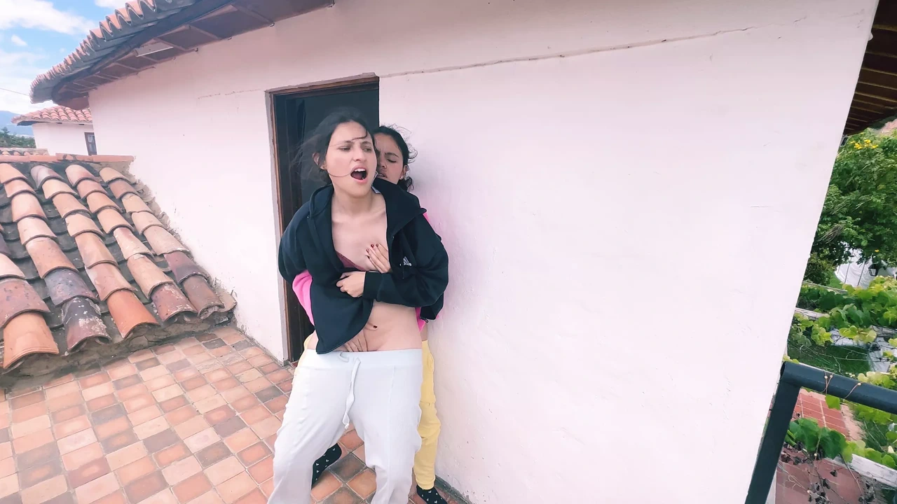 我和我的前女友发生性关系，她向我提供了自己