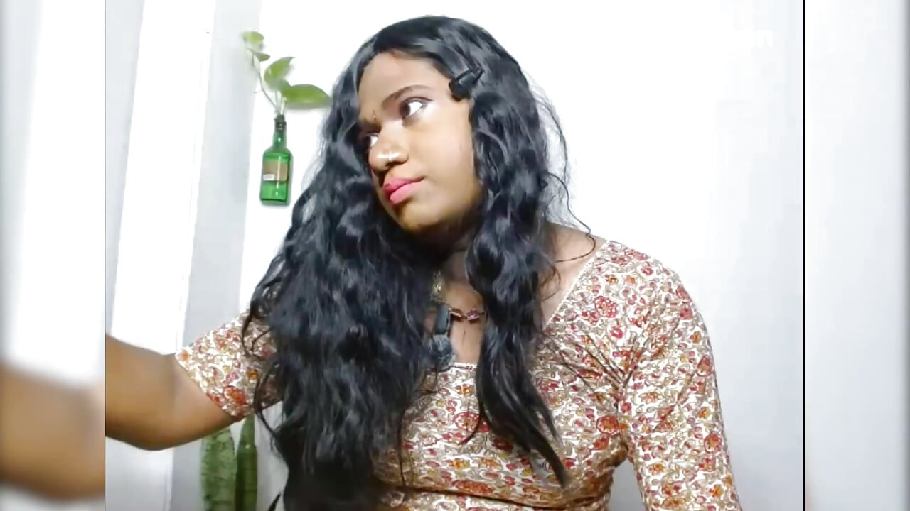Karala Trans women Naughty hard sucking Her Fingers