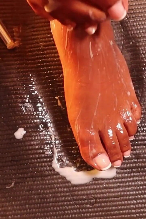 Lola Black XXX Ebony Toes and Soles