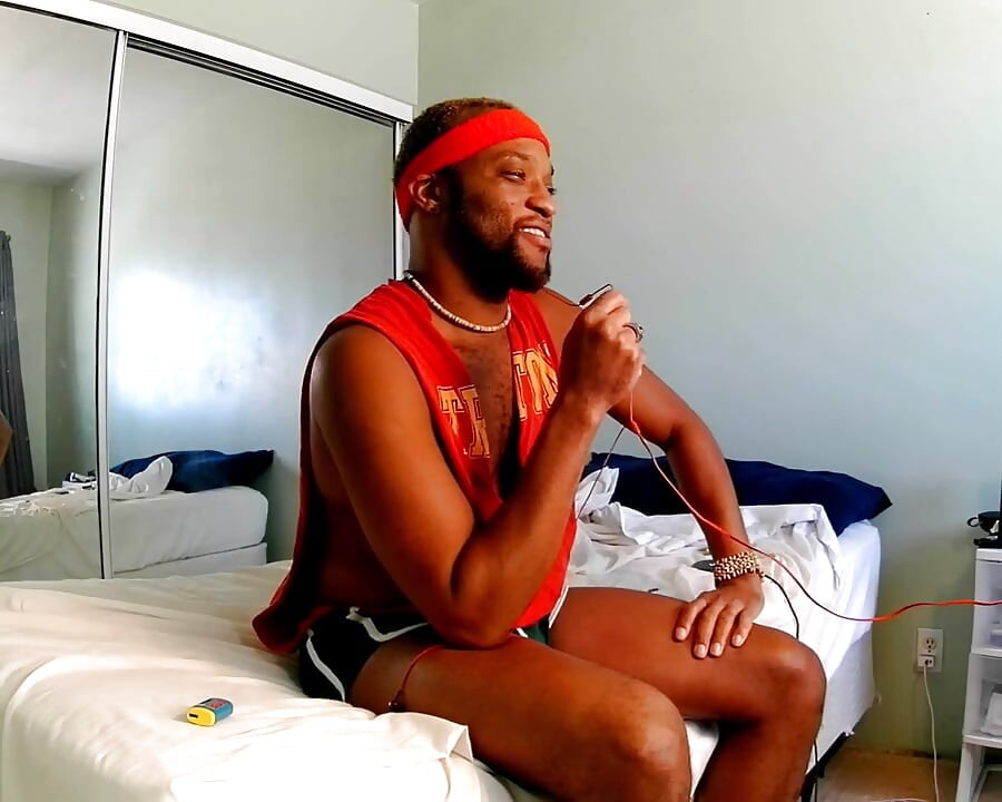 Kennie Jai Jerks off for a Fan!