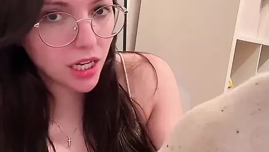 Dreckige stinkige Socken und Füße versklaven dich!