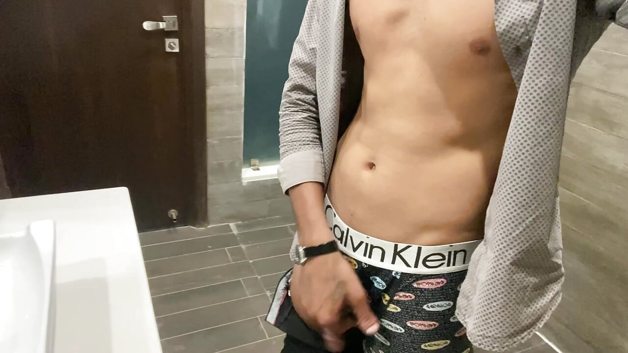 Promo 2 washroom