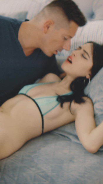 8KTeens - Marceline moreno liebt es, zu schlucken! | Clip 1