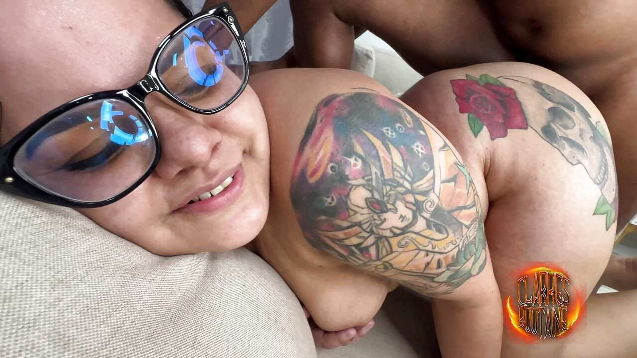 Vedere la persoana 1 - Excitat Amazona Pawg Craves BBC în Cur Trailer