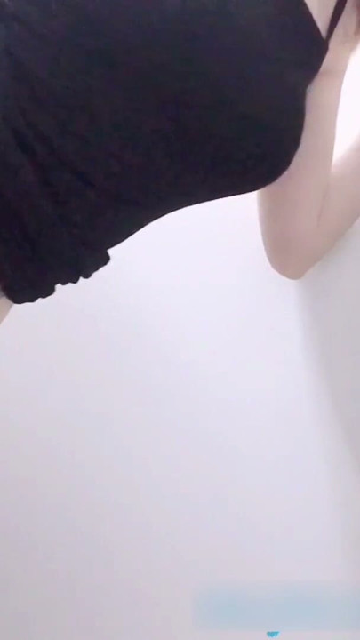 Secretly having sex in the fitting room. | Clip 2