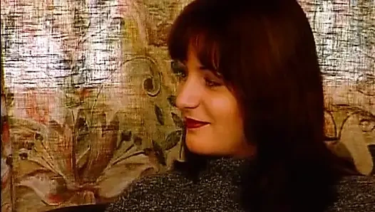 Lesbische schätzchen aus deutschland berühren sich gegenseitig