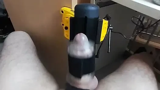 Becerikli yabancılar tarafından kontrol ediliyor