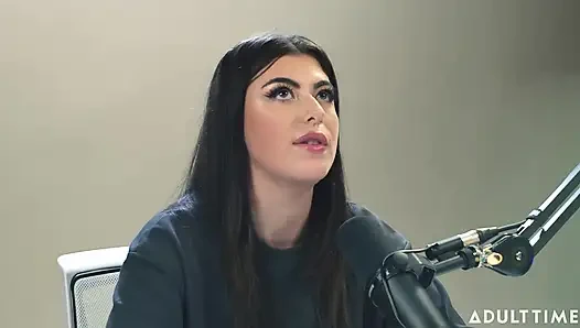 Gal ritchie: spiegler kız ve hentai sevgilisi | Adult Time Podcast