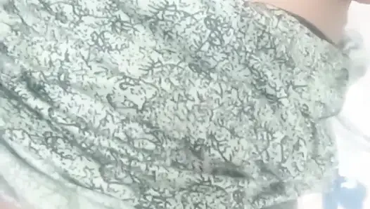 Zarif gece elbiseli Hintli güzellik - yavaş azdırma ve yoğun solo oyun - yüz yok - 4k ultra hd