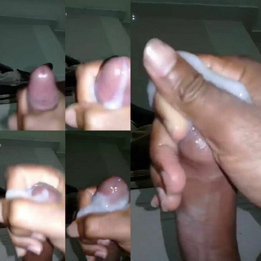 Chico de Sri Lanka masturbándose en la habitación