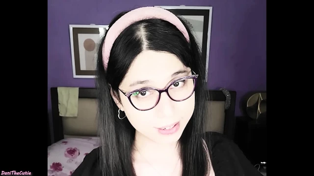 Cute Tgirl DaniTheCutie encourages you as you both explore her sexy body