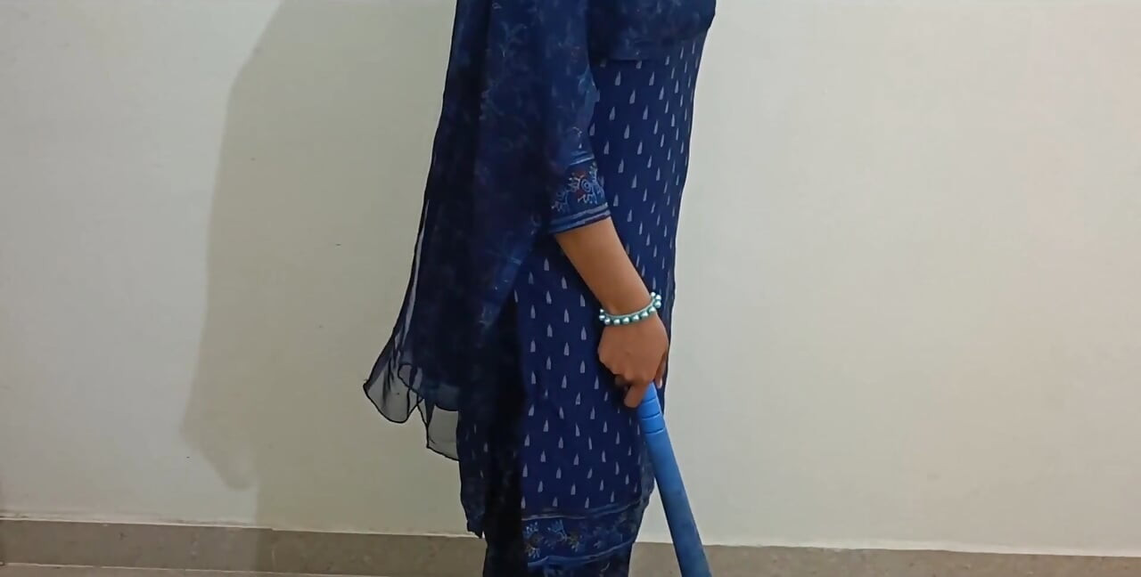 18 Yers Old Indian Desi Village Step-stepsister Was First Time Sex with Step-stepbrother Clear Hindi Audio