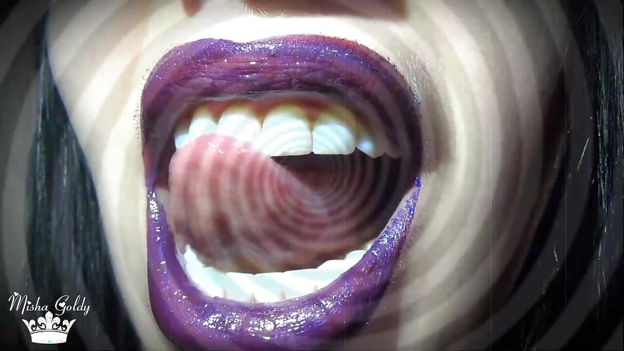 내 보라색 마법의 입술은 당신을 미치게 만든다