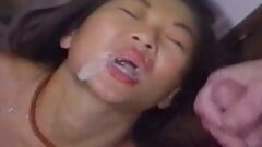 Nena asiática super caliente con tetas pequeñas en el agujero anal