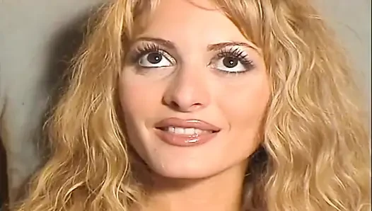 Настоящее любительское домашнее видео: Laetitia