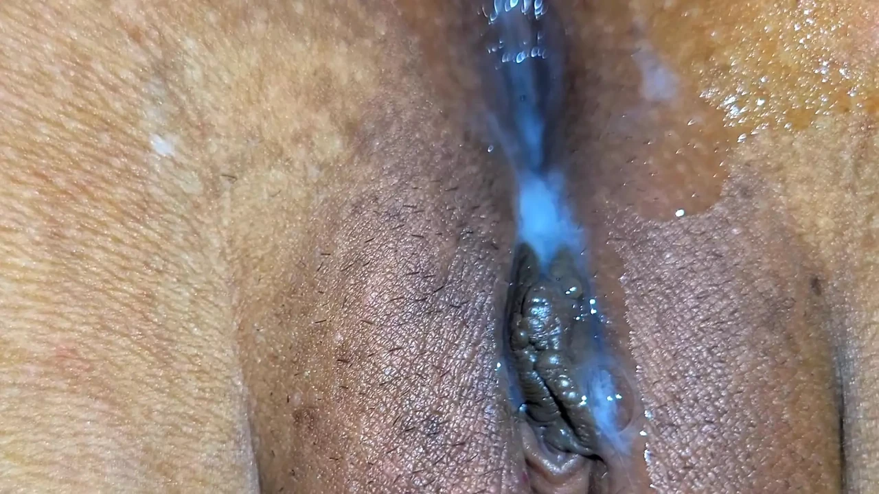 I fucked the landlord's daughter-in-law by making her a mare