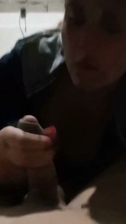 我老婆的妹妹睡前吸吮並喝牛奶 | 短片 1