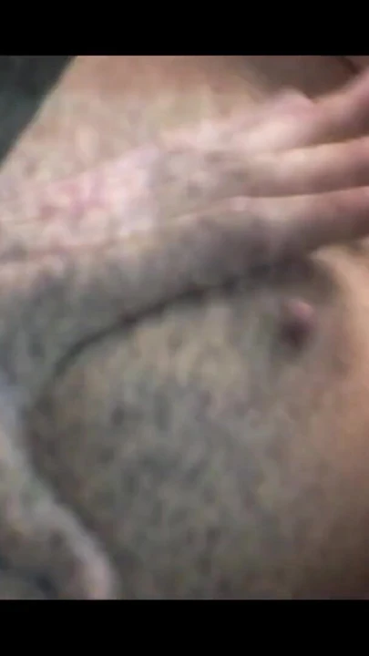 欲火中烧的女孩用长假阳具操两个小穴 | 短片 2