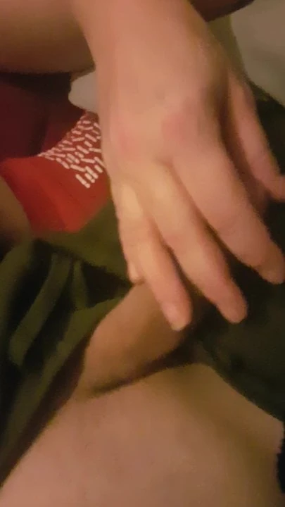 Jugando con su falo parte 5