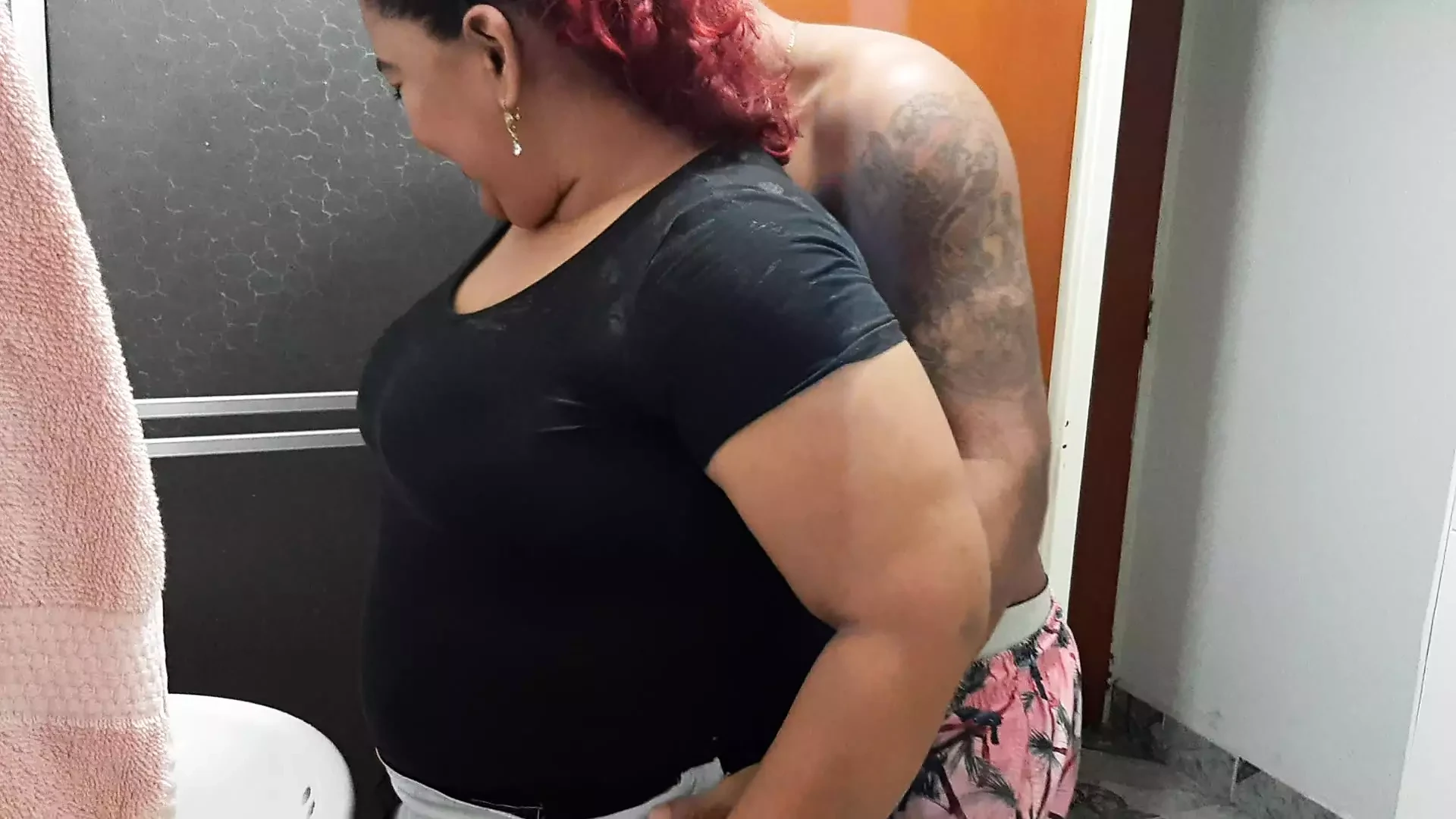 The employee gives me a good cock suck