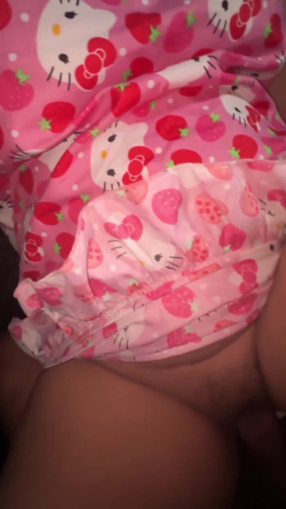 Aaahh, c’est bon d’aimer vos gros seins et vos gros nichons | Clip 1