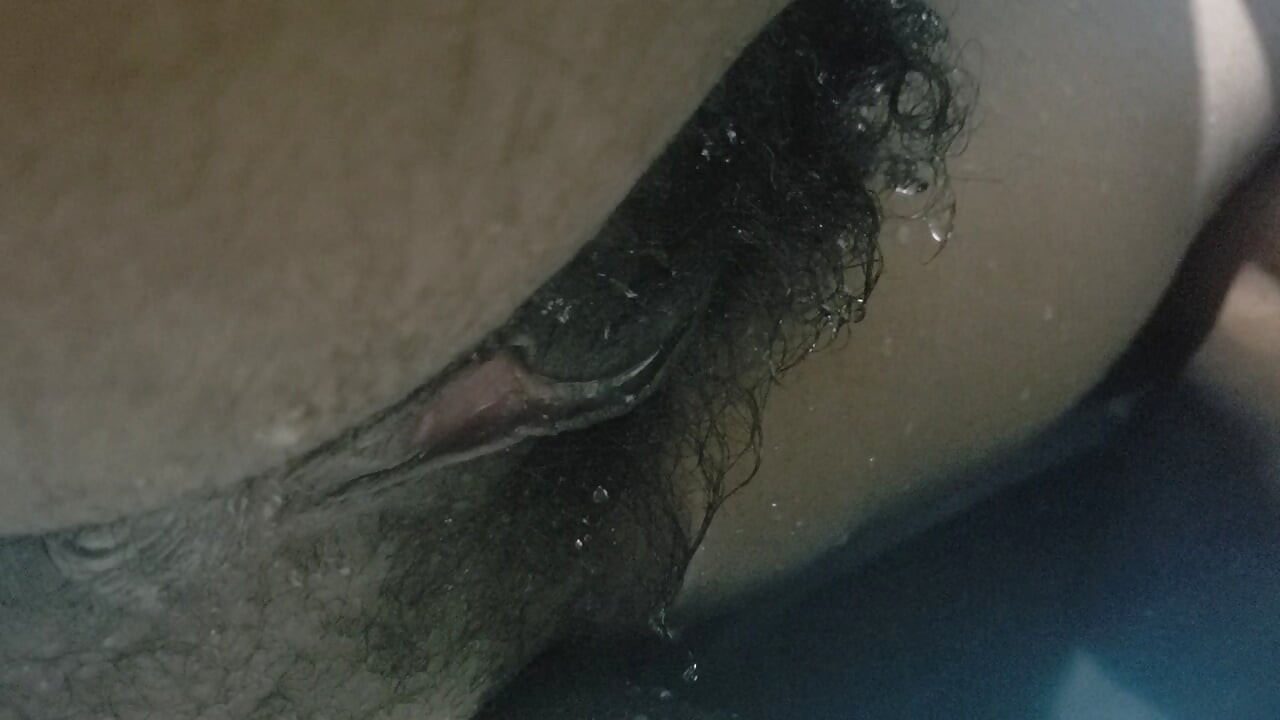 Hot Wife Big Pussy Standing Up On Water, Homemade Sex & Hairy Pussy Close up Carrying
