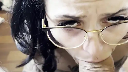 Aku lagi asik nyepong kontol suci machiavelli sampai dicrot di dalam