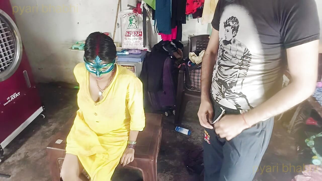 Chị dâu vú to đụ đít kiểu chó, con cu bú âm thanh tiếng Hin-di