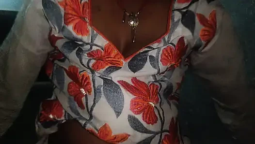 Hintli kadın ateşli video