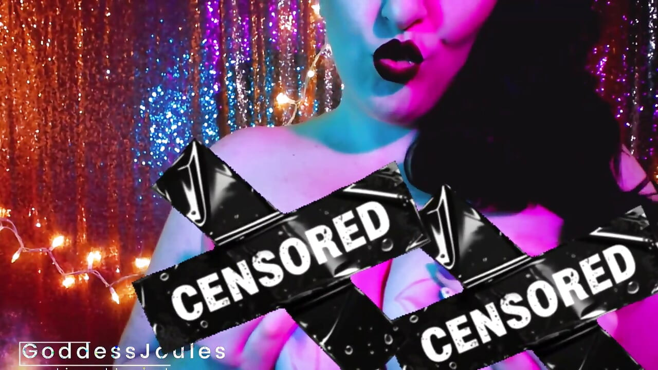 Caresse pour mes seins seulement censuré