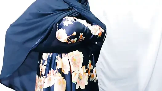 Muslim Hijabi Beautiful Housewife Fucking with Neighbor - With Clear Hin...