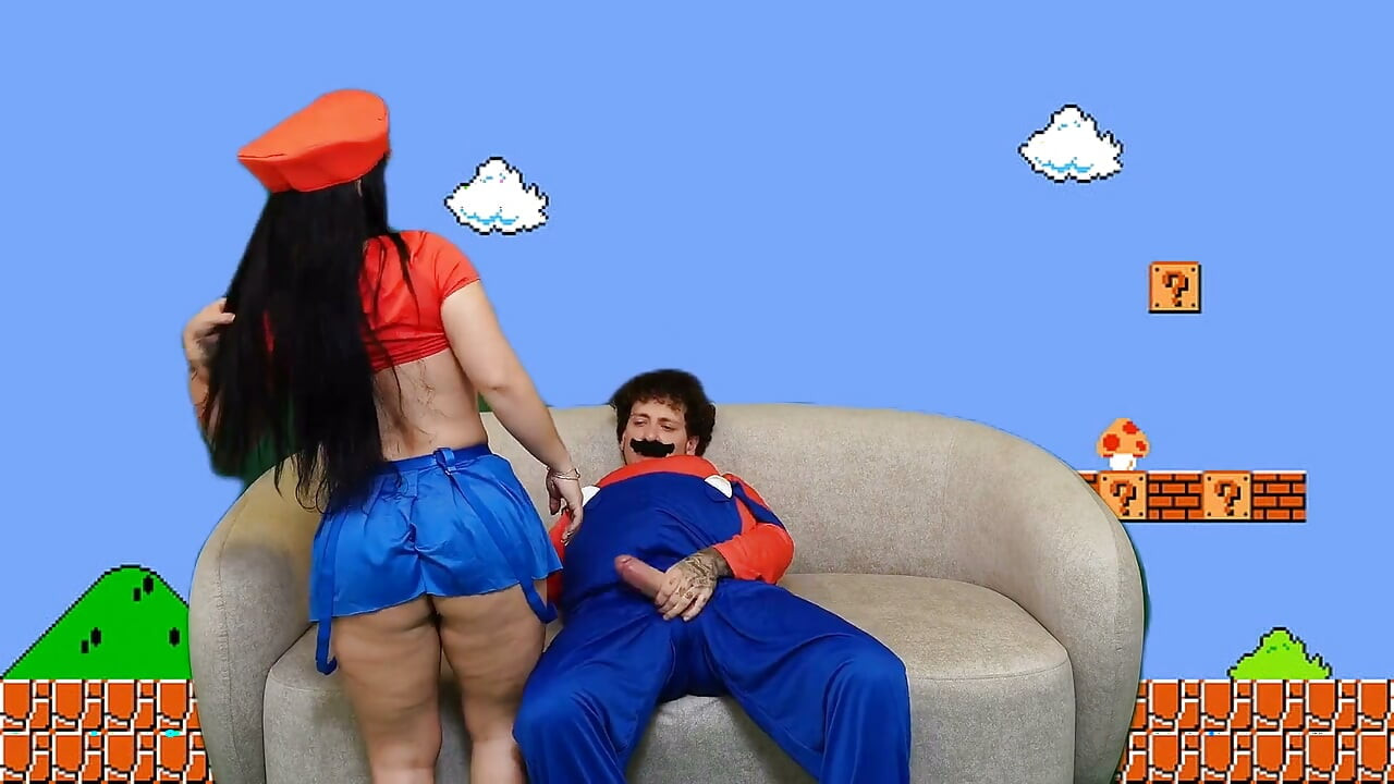Super Mario Girl dává svou těsnou kundičku, aby ji mohl odplatit, aby zapomněl na princeznu Peach